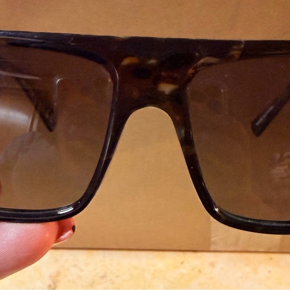 The Ollie World Accessories - Tortoiseshell Oversized Square Sunglasses - Brown Lenses